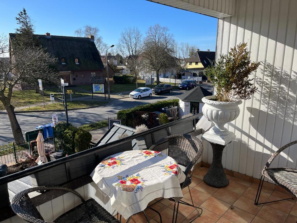 Cafesahne U Pension Dranske Kültér fotó